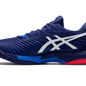 sepatu tenis biru