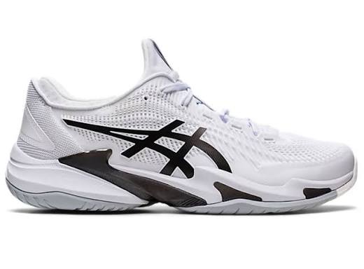 Sepatu tenis pria